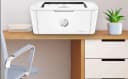 Impressora Multifuncional Wi-Fi e UsbHP 
printer M111w de cor branca.