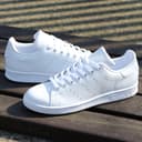 stan smith da marca Adidas, Disponível no Número 40, Em Cor  Branco, Conta Com Material sintético, e Recomenda-se para uso social