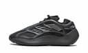 Adidas kanye west yeezy 700 da marca Adidas, Disponível no Número 39, Em Cor  Preto, Conta Com Material sintético, e Recomenda-se para uso social
