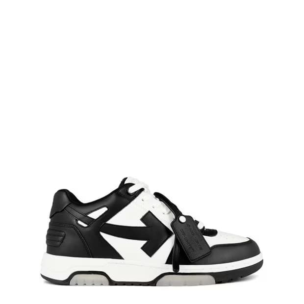 Off-White da marca OFF-WHITE, Disponível no Número 41, Em Cor  Preto, Conta Com Material sintético, e Recomenda-se para uso social