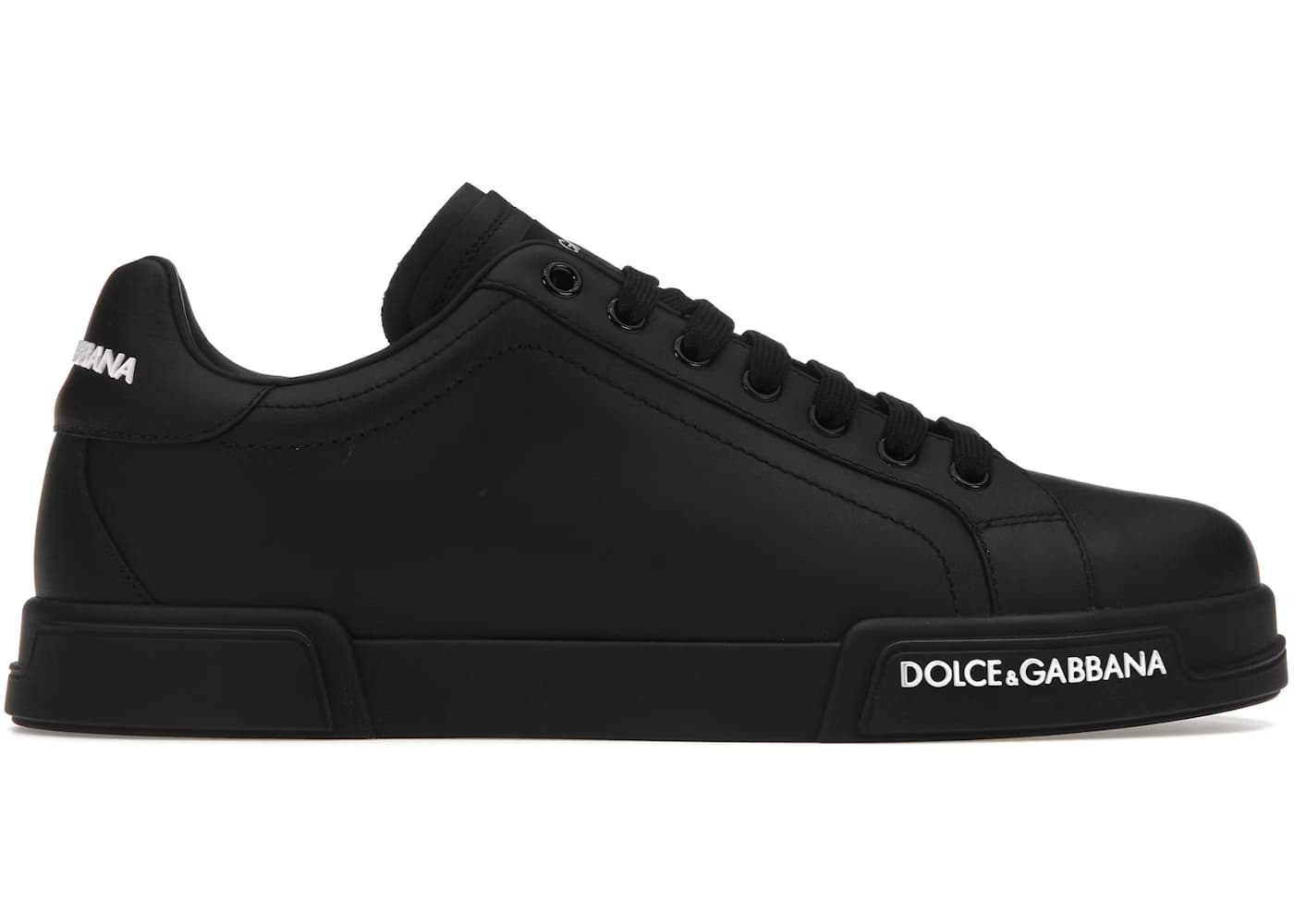  Portofino da marca Dolce & Gabbana, Disponível no Número 43, Em Cor  Preto, Conta Com Material sintético, e Recomenda-se para uso casual