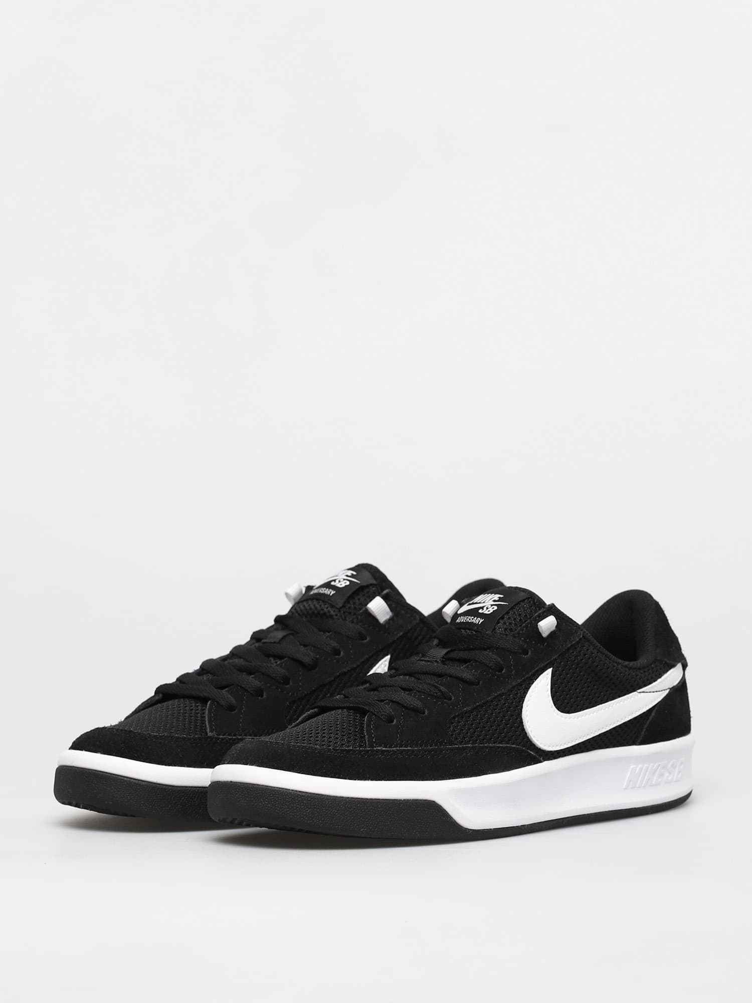  SB adversary da marca Nike, Disponível no Número 43, Em Cor  Preto, Conta Com Material tecido, e Recomenda-se para uso social